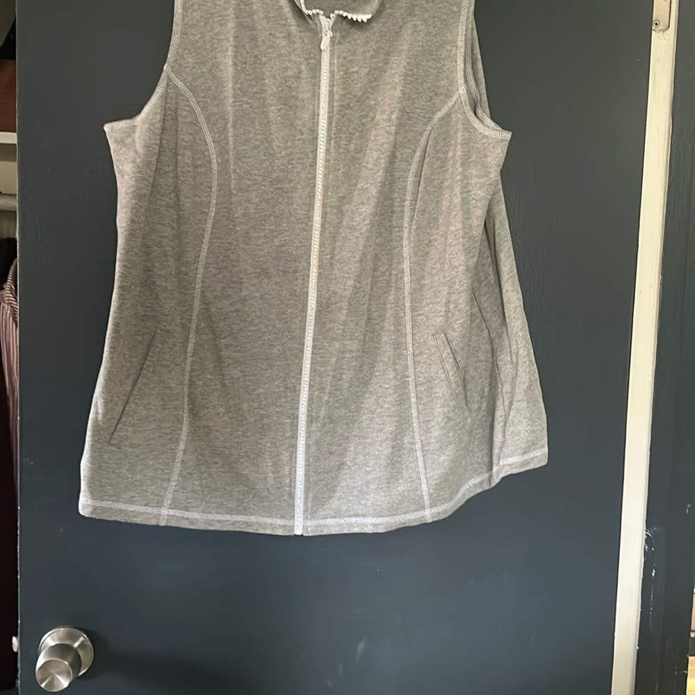 Women's Gray Zip-Up Vest